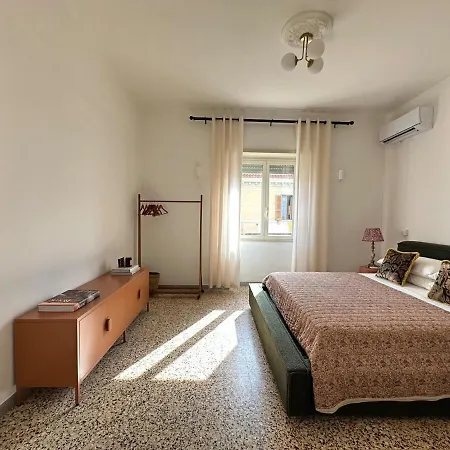 Aurum House - Sea & Sunset View Apartment *