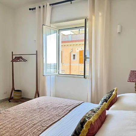 Aurum House - Sea & Sunset View Apartment Fiumicino