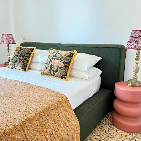 Aurum House - Sea & Sunset View Apartment *